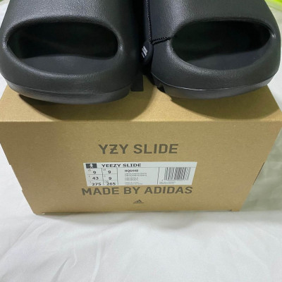 Yeezy Slides Onyx