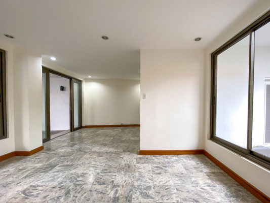 Divine Soothing House and Lot for Sale In BF Homes Paranaque⠀