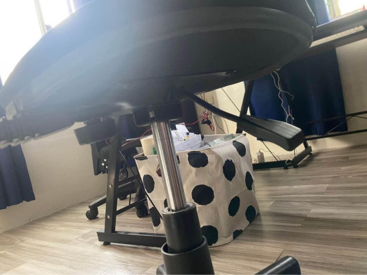 1.5k two office chairs