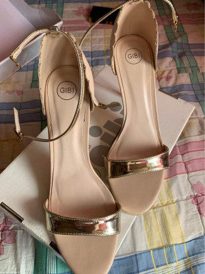 Gibi heels