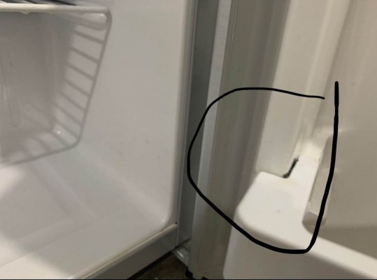 Hanabishi Personal Refrigerator - Rush Dau Area Pick up Only