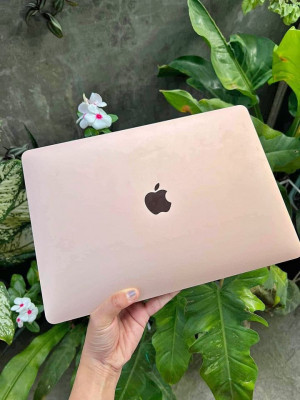 MacBook Air 256GB m1 chip L