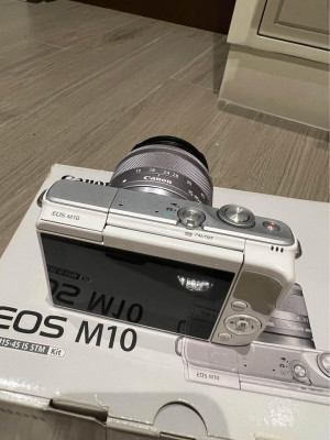 Canon EOS M10