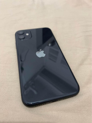 For sale iphone 11 128GB Factory Unlock Open line Color black