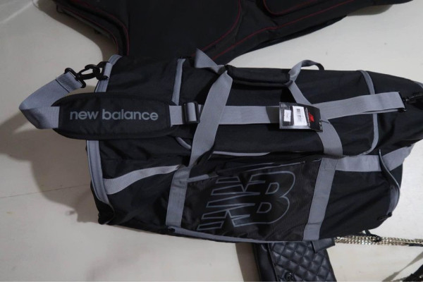 Authentic New Balance Duffel Bag / Gym Bag