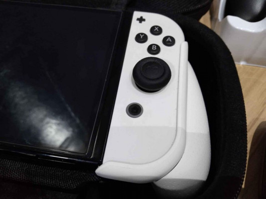 NINTENDO SWITCH OLED BUNDLE