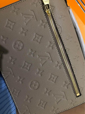 LV POCHETTE MÉTIS