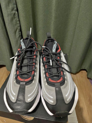Orignal used nike zoom950