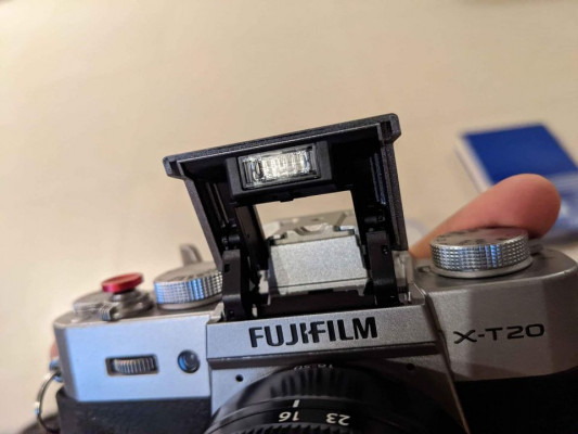 Fujifilm XT20 , kit lens with 2 original batteries