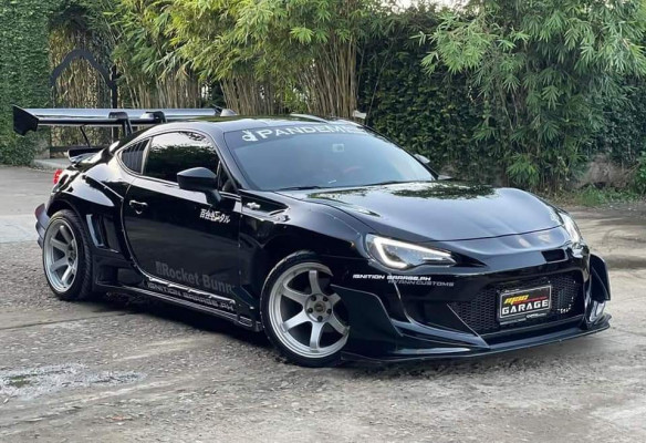 For sale Toyota 86 coupe Aero Loaded 2014 model acquired