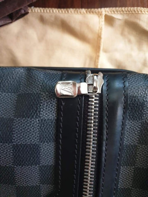 Louis Vuitton Thomas Graphite messenger bag