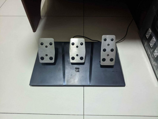 Racing setup pxn v9 with clutch and shifter