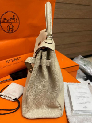 AUTHENTIC HERMES KELLY35!!!