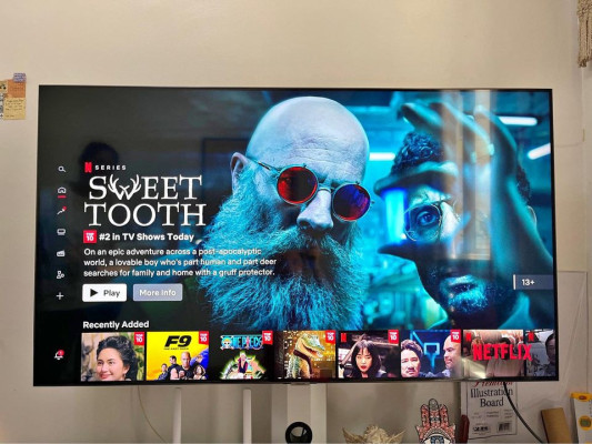 Preloved 55" Samsung QLED TV with rack