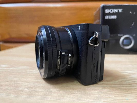 Sony A6300 with Sony 16-50mm Lens - (Low shutter count with box)