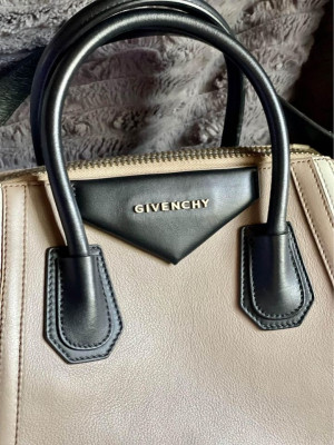 GIVENCHY ANTIGONA TRICOLOR