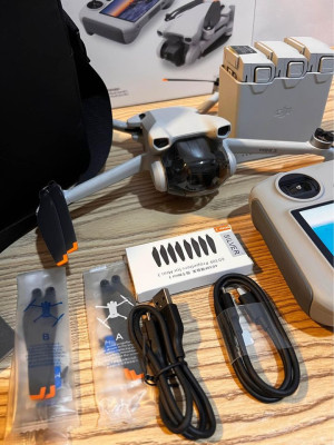 Dji mini 3 fly more combo plus (DJI RC)