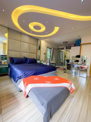 HOUSE AND LOT FOR SALE