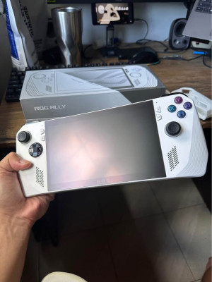 Asus ROG Ally Z1 Extreme