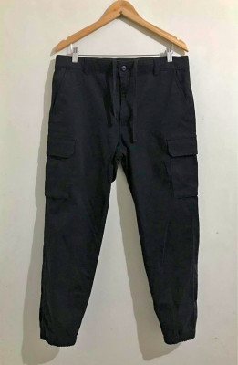 Uniqlo black cargo pants