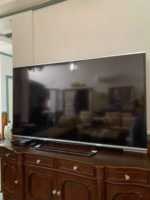 SHARP TV, BOUGHT FOR 180K NOW SELLING 70K ONLY 80INCH