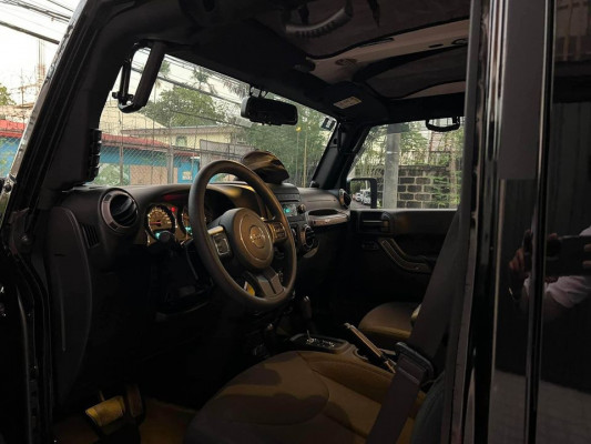 2019 Jeep wrangler loaded!!