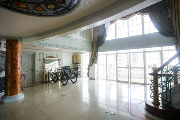 ⁣House and Lot in Ayala Alabang⠀