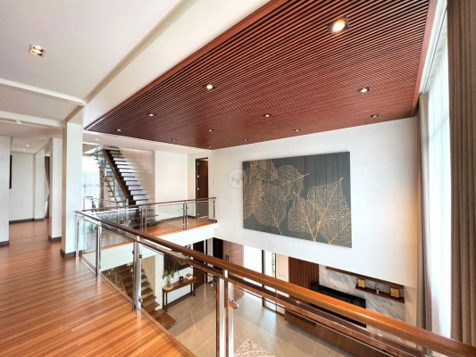 Discerning Brand New House and Lot For Sale In South Forbes Golf City, Silang, C