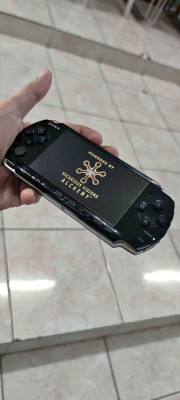 For Rush Saleeee.. PSP BLACK with games Na