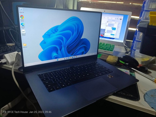 HUAWEI MATEBOOK D15 RYZEN 5 3500U 8/512