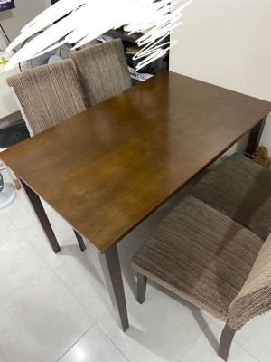 Dining Table (2nd hand)