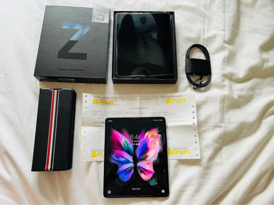 Sale or Swap Samsung Z fold 3 256gb smartlocked black