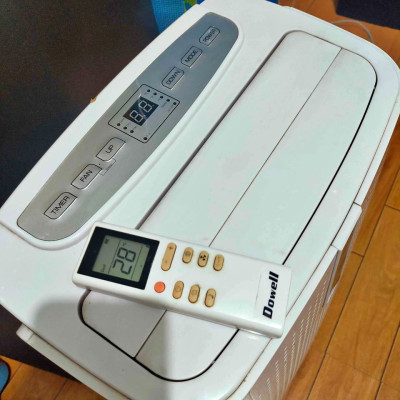 Portable aircon (Dowell)