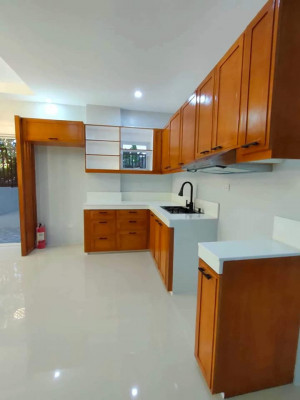 RFO 5BR MODERN DESIGN SINGLE ATTACHED HOUSE AND LOT FOR SALE