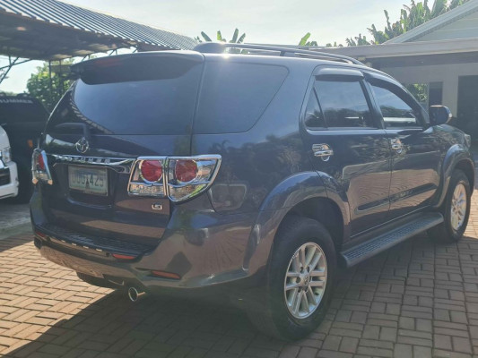 2012 Toyota fortuner