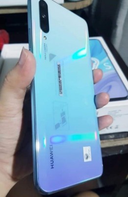 Huawei Y9s