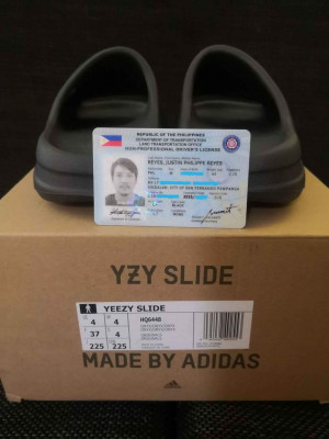 For Sale 💯% Authentic Yeezy Slide