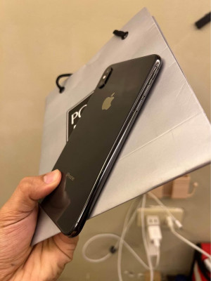 IPhone XS Max 64gb factory unlocked