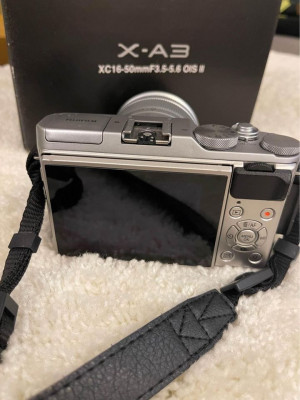 FUJIFILM XA3