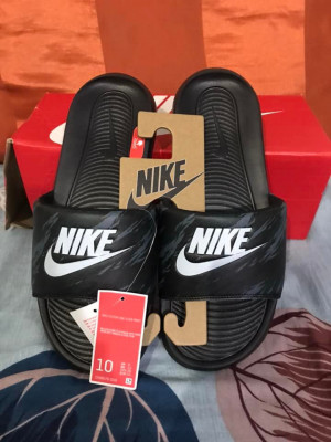 FOR SALE NIKE VICTORI ONE SLIDE sz 10