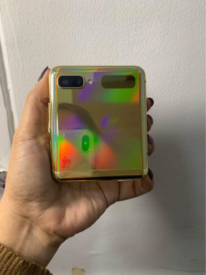 Samsung Zflip 1 GOLD 256gb/8gbram Unit & Case Only