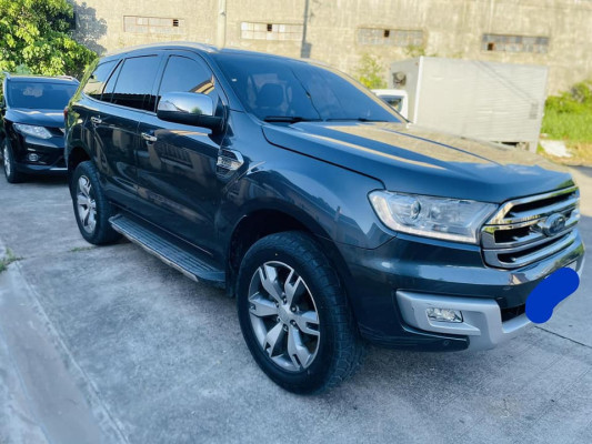 Ford Everest Titanium 4x2