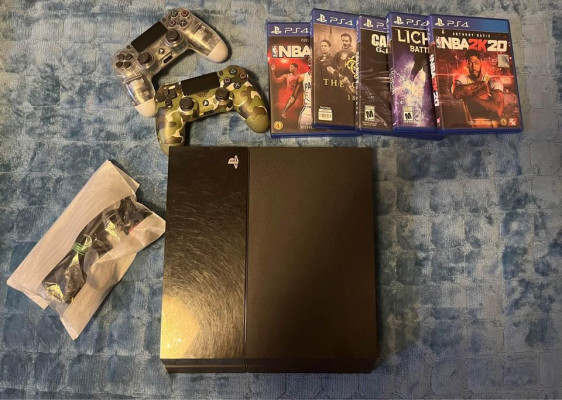 PS4 (500gb) FOR SALE!
