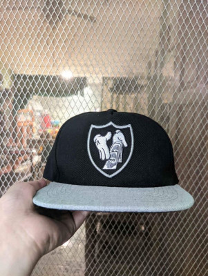 Snapback caps