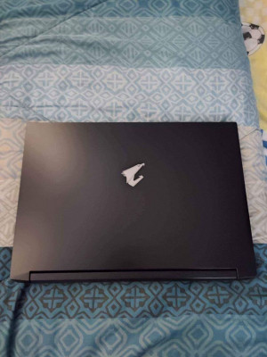 Gigabyte Aorus 5 MB Gaming Laptop