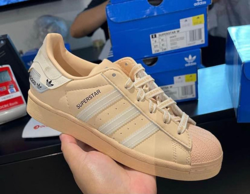 Adidas ultraboost superstar