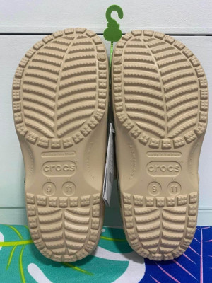 Classic Printed Camo Clog In Chai Tan M9/W11