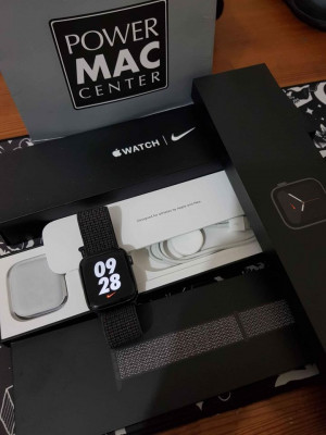 Apple Watch Series 6 Nike Edition 44mm Complete All Orig From Apple Store