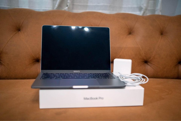 MacBook Pro (13-inch, M1, 2020)