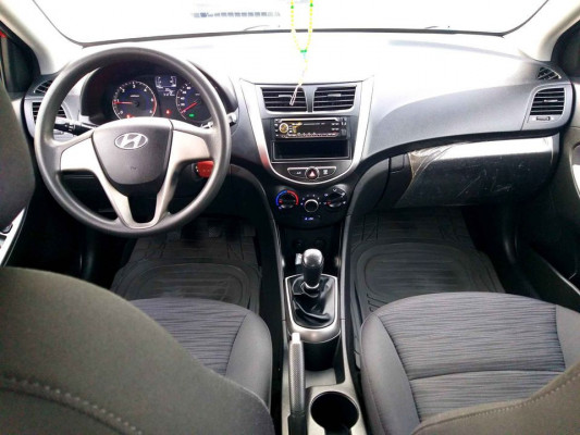 2016 Hyundai accent